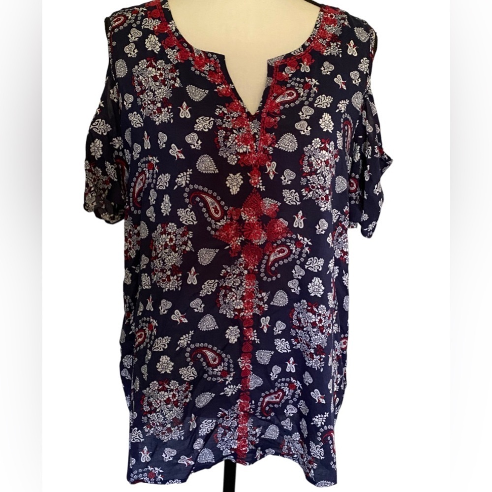 Westport size L cold shoulder top paisley print